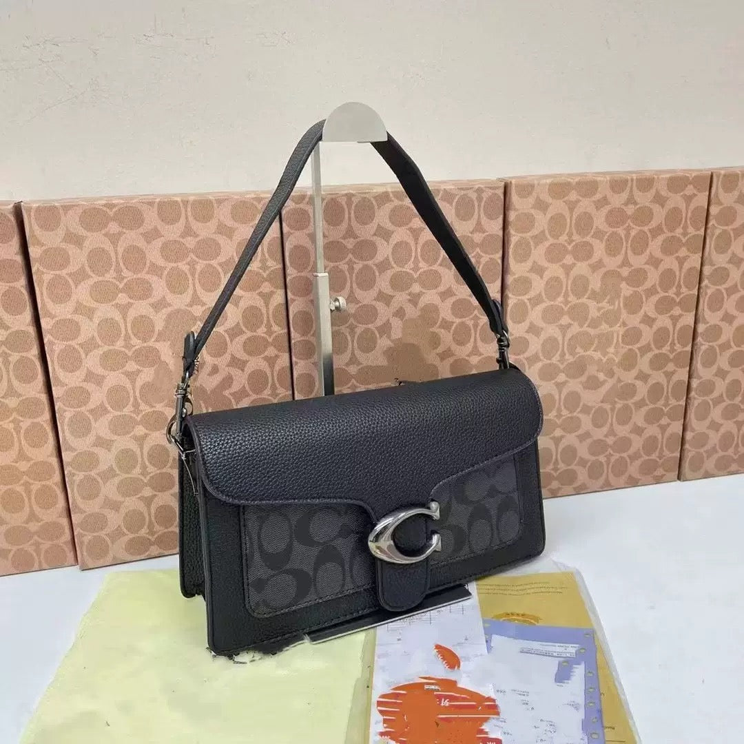 Classic lychee-textured shoulder bag