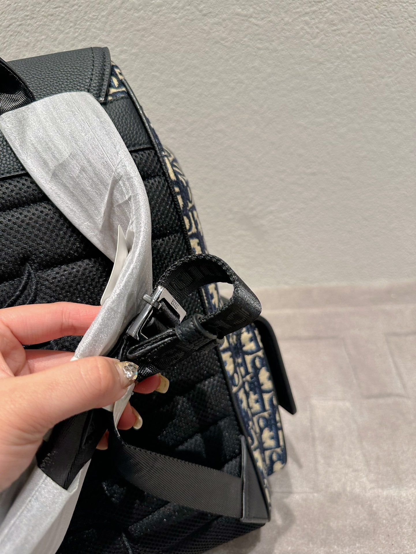 Canvas calfskin shoulder bag