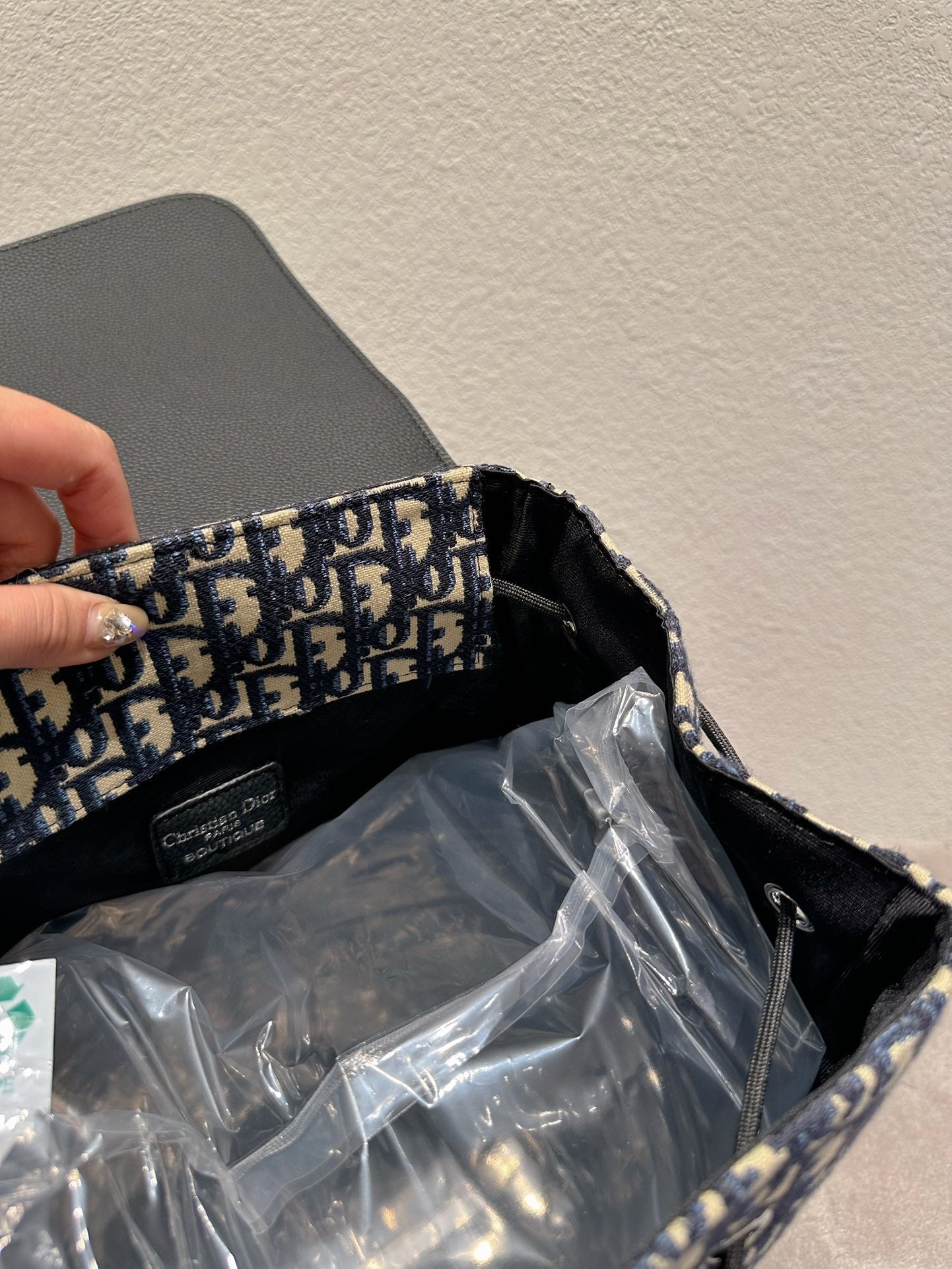 Canvas calfskin shoulder bag