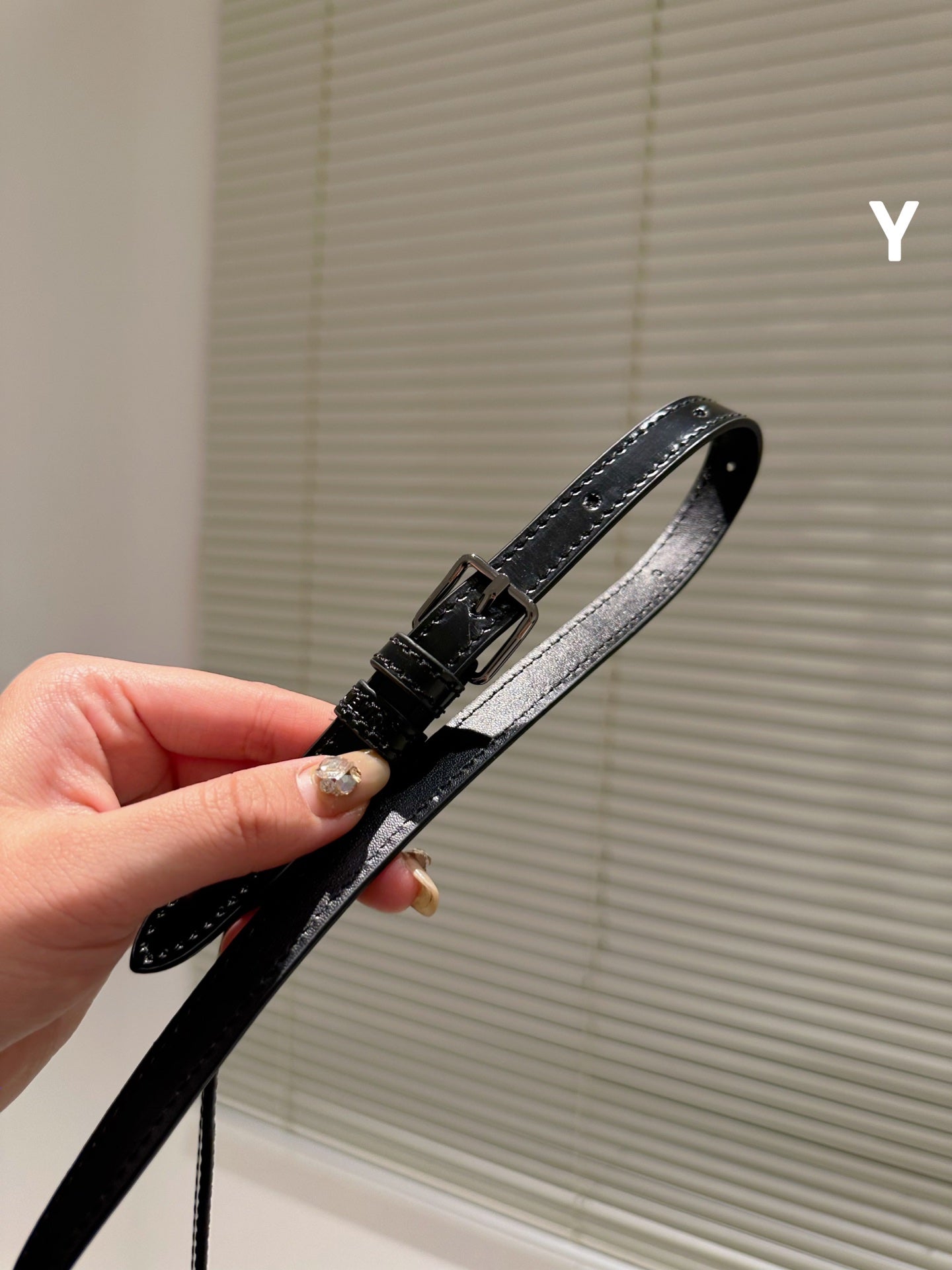 Premium feeling leather underarm bag