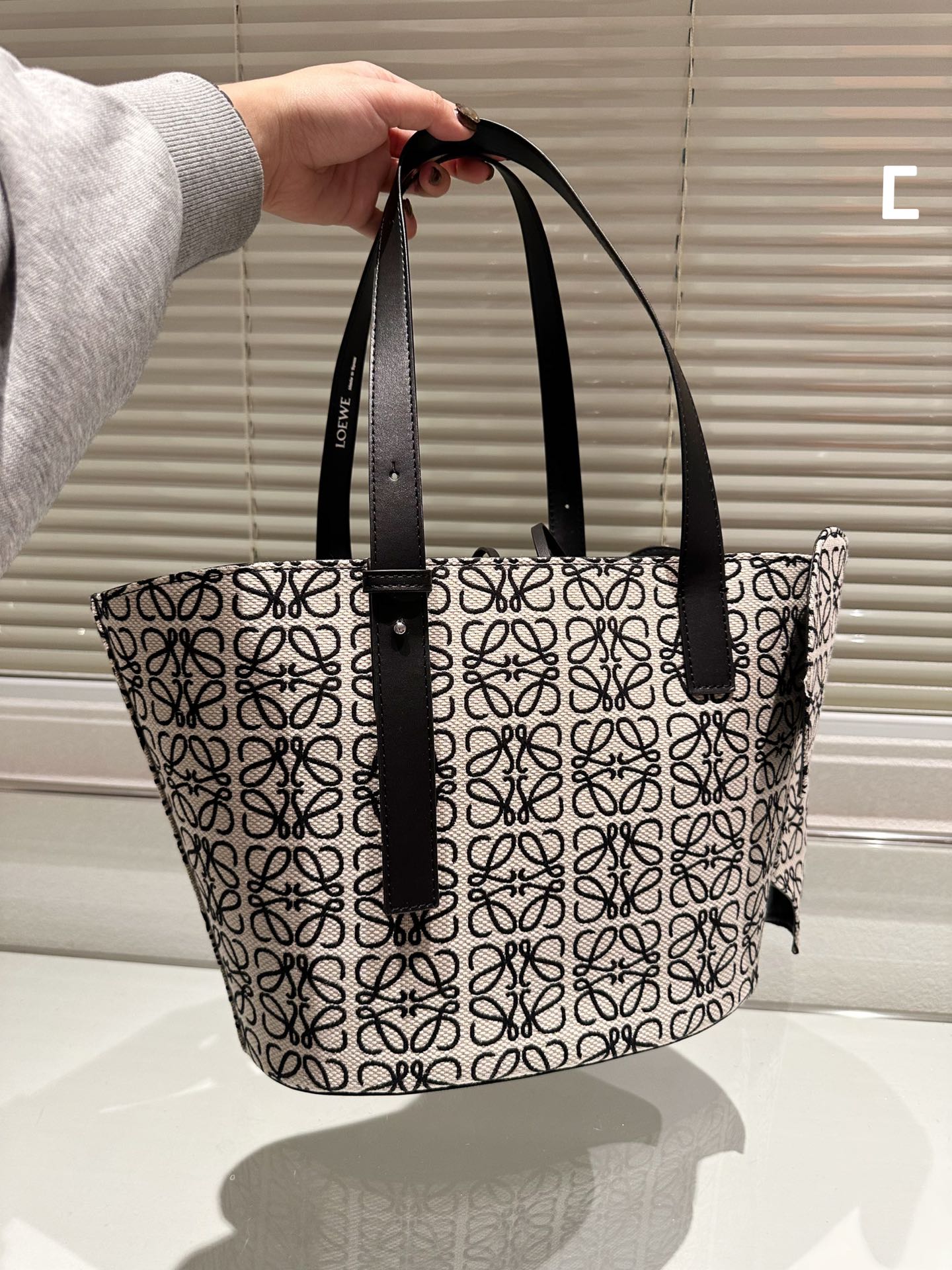 New small elephant shopping bag