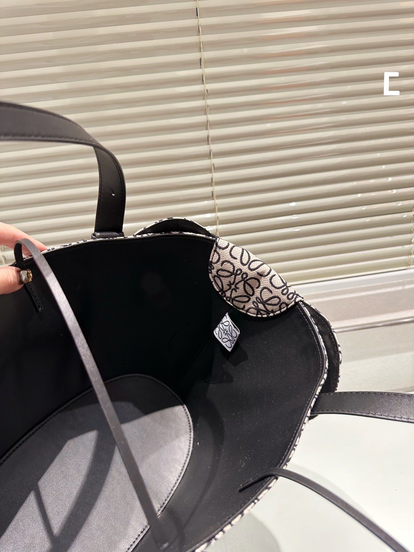 New small elephant shopping bag