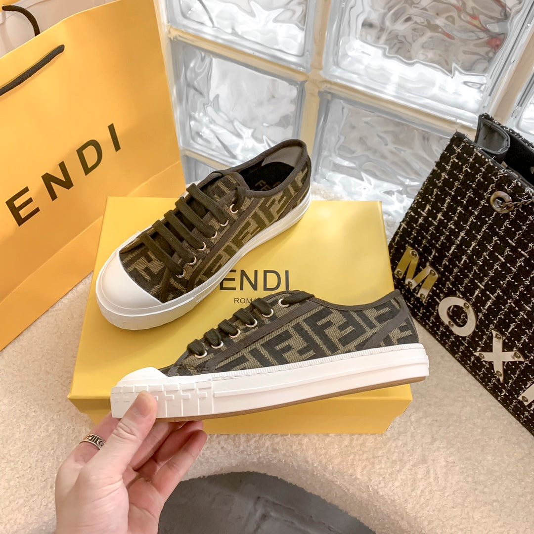 FD Low Top Canvas Shoes