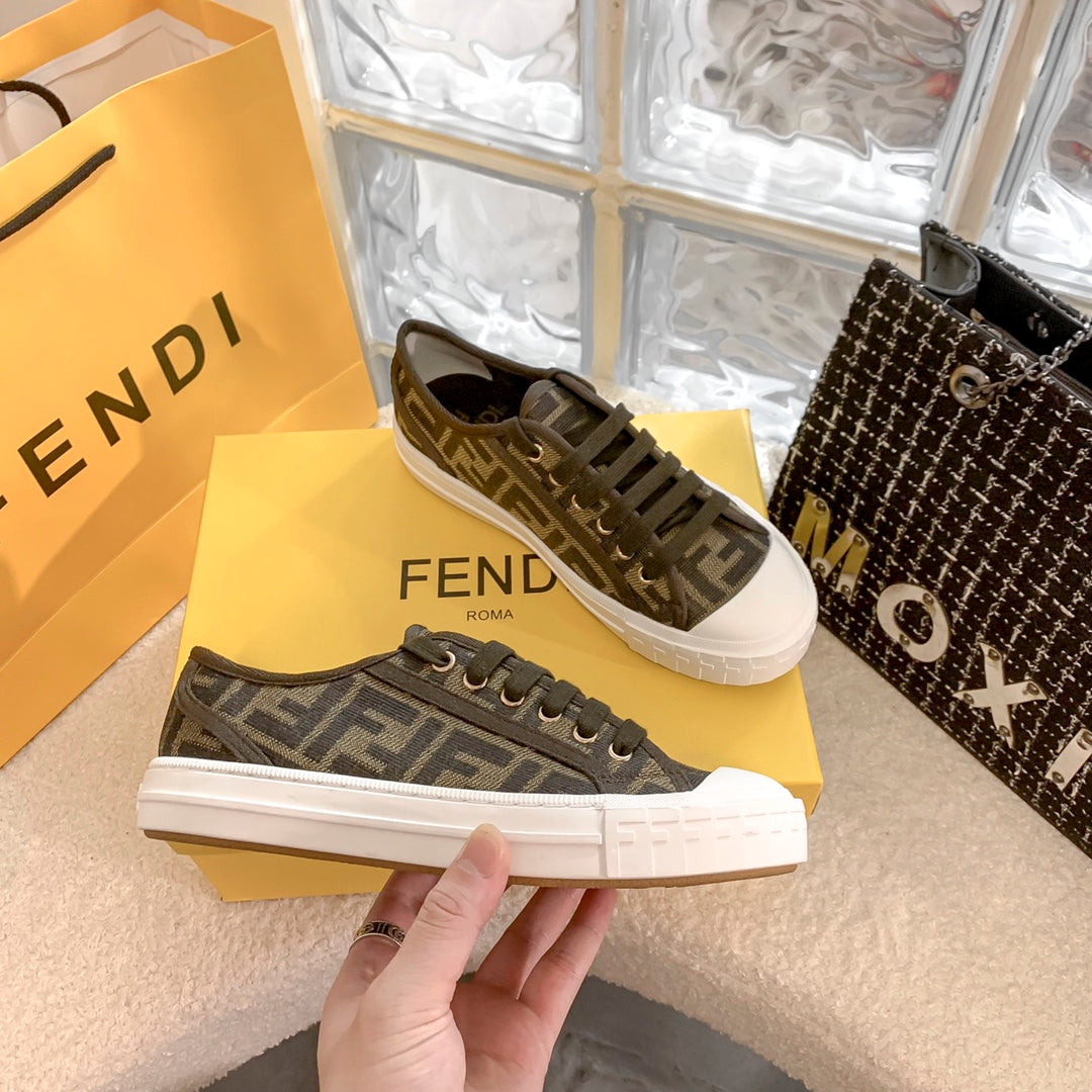 FD Low Top Canvas Shoes
