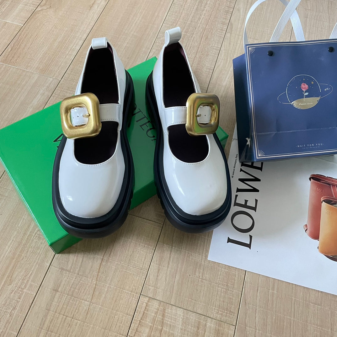 Ploughman's 23 New Mary Jane (same model as the counter)