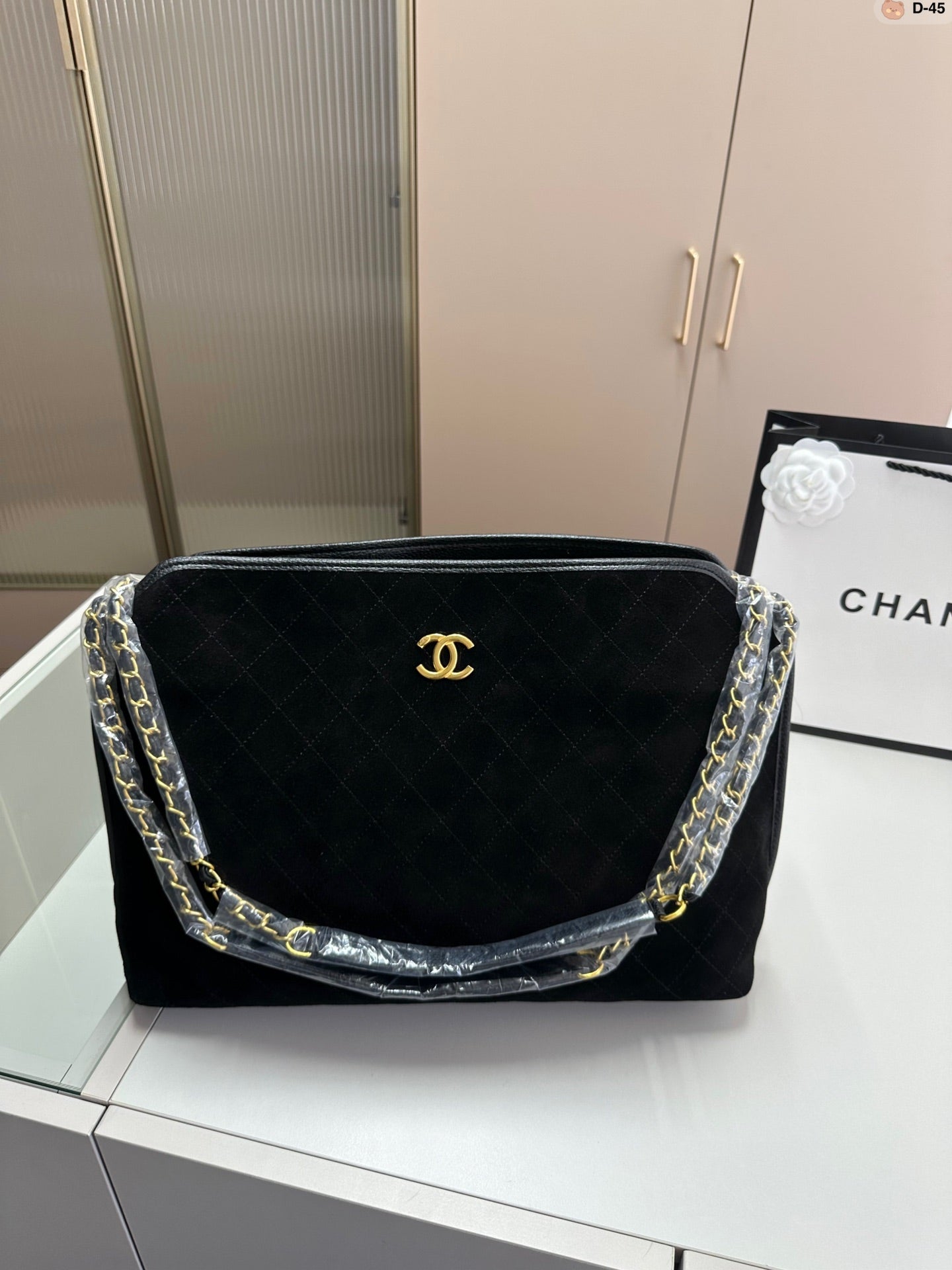 C  Brushed Leather Vintage Shopper Bag