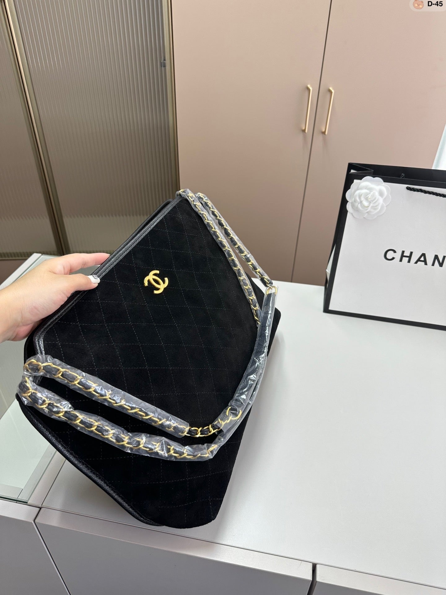 C  Brushed Leather Vintage Shopper Bag