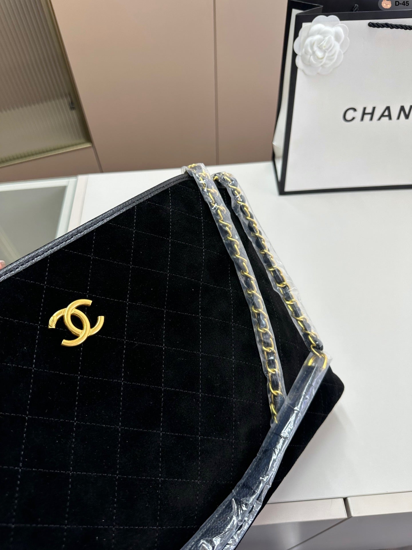 C  Brushed Leather Vintage Shopper Bag