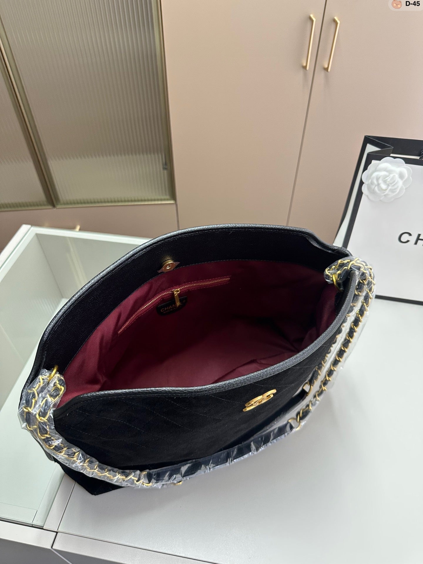 C  Brushed Leather Vintage Shopper Bag