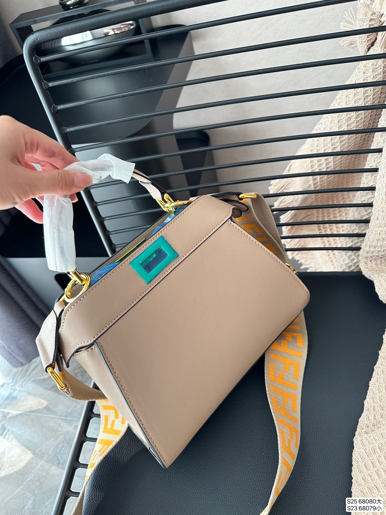 FEN* peekaboo kitten bag