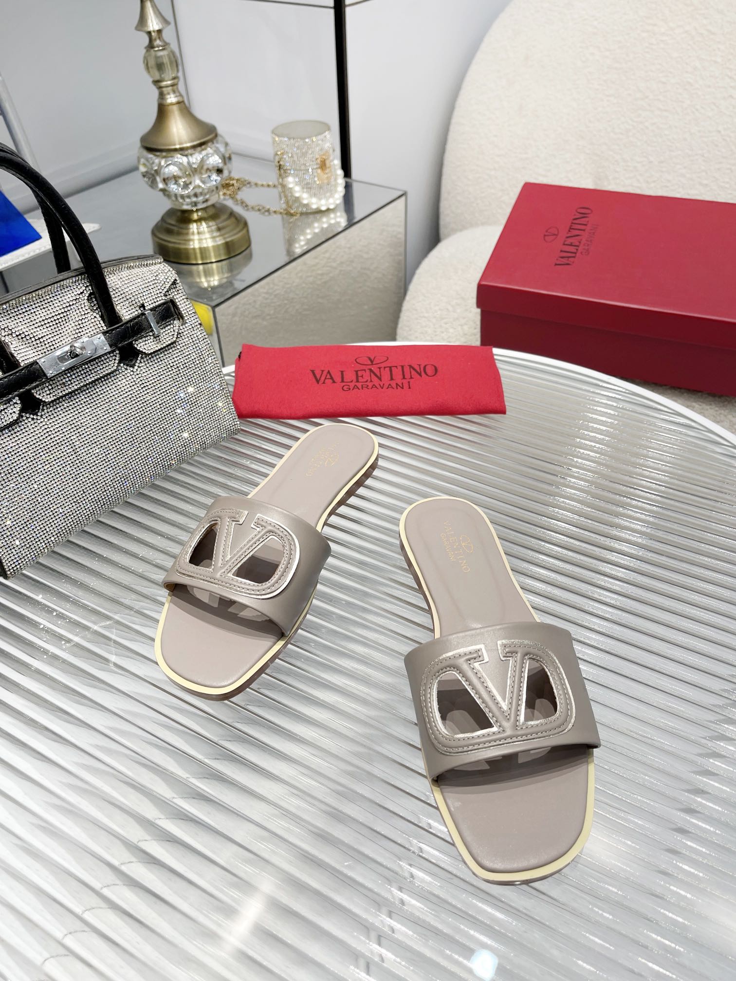 Valent* 24 new flat shoes