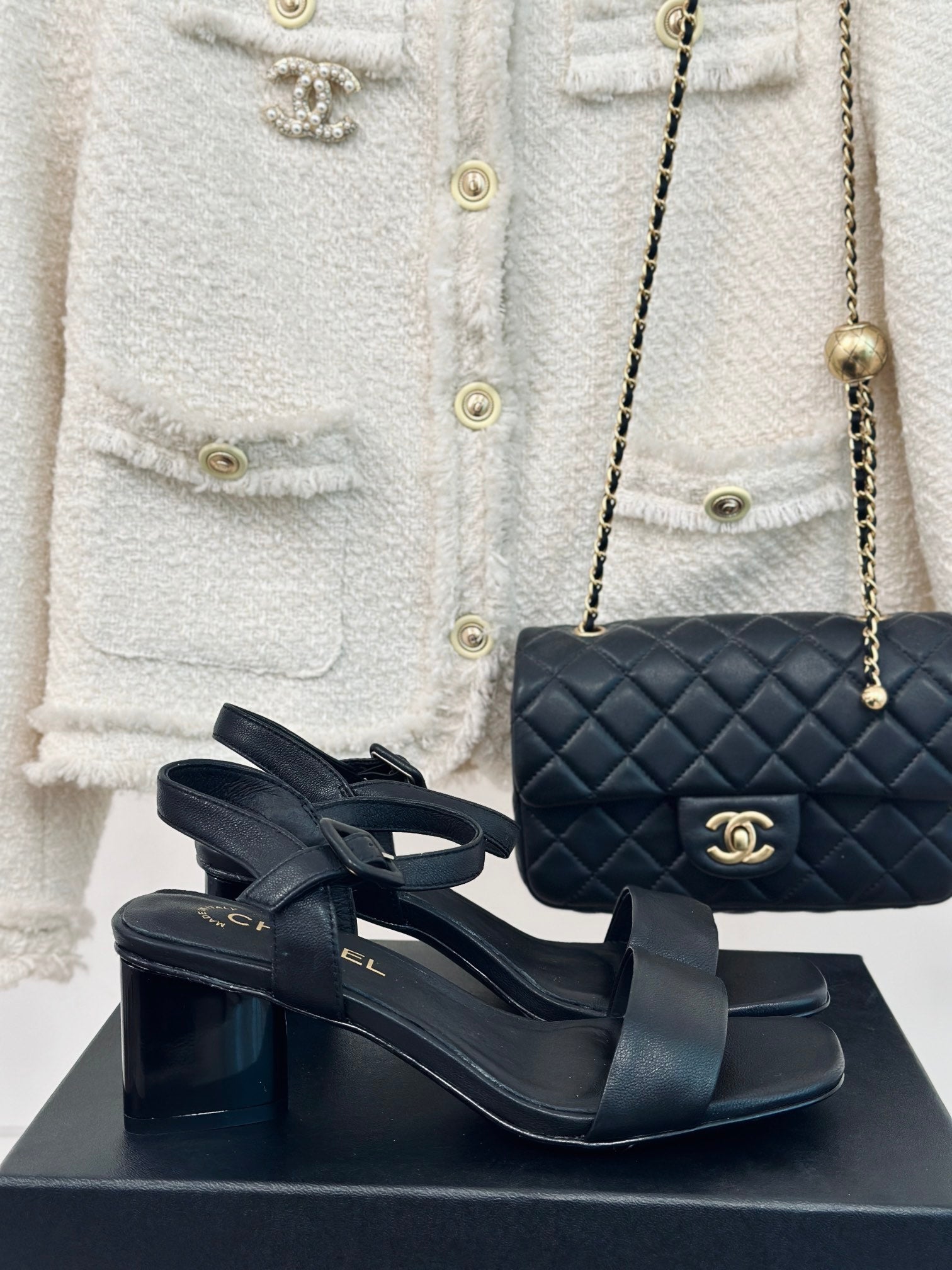 CHA* 24 new one-line strap thick heel sandals 1:1 VIP