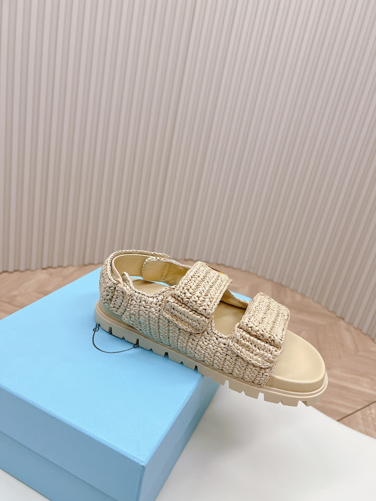 Pra*24 new woven sandals 1:1  VIP