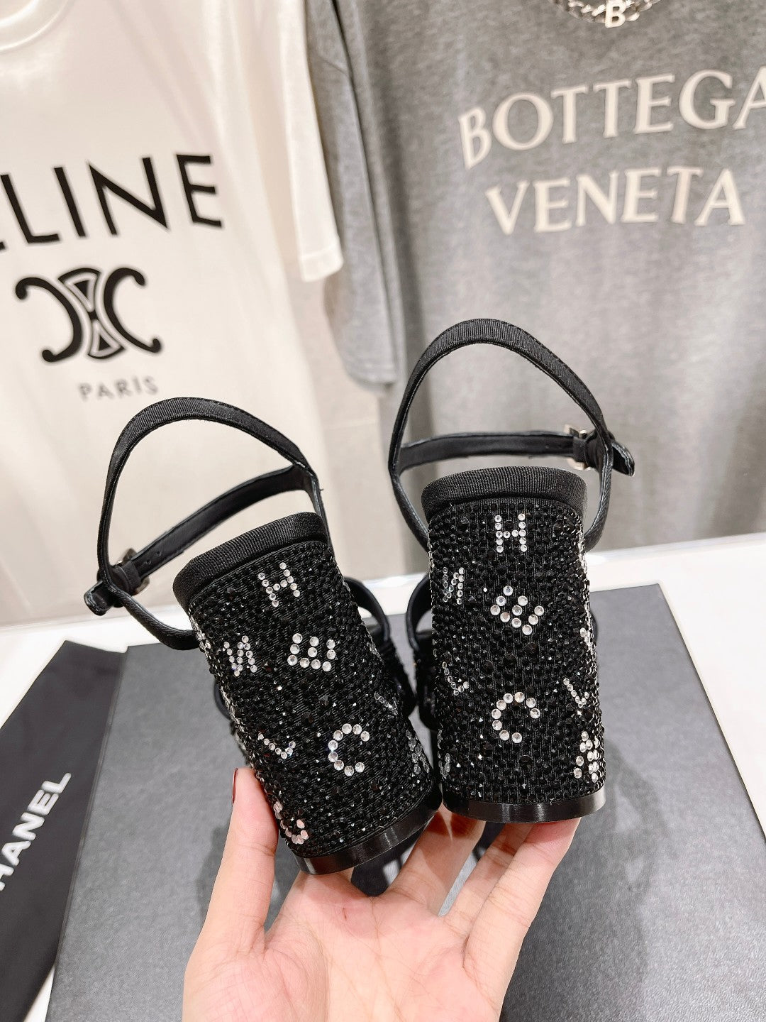CHA* 24 new hot diamond sandals