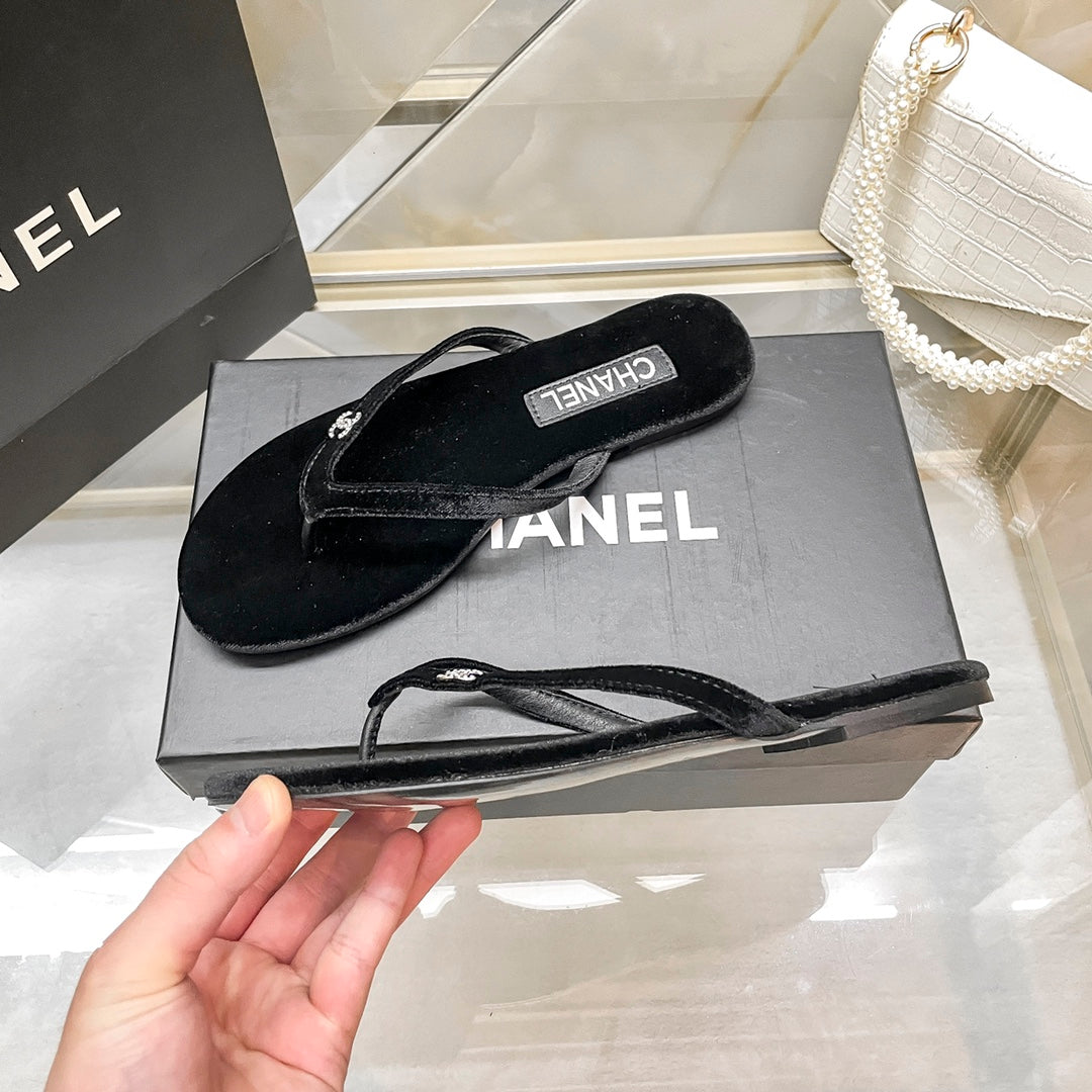CHAN* 24 new flat slippers