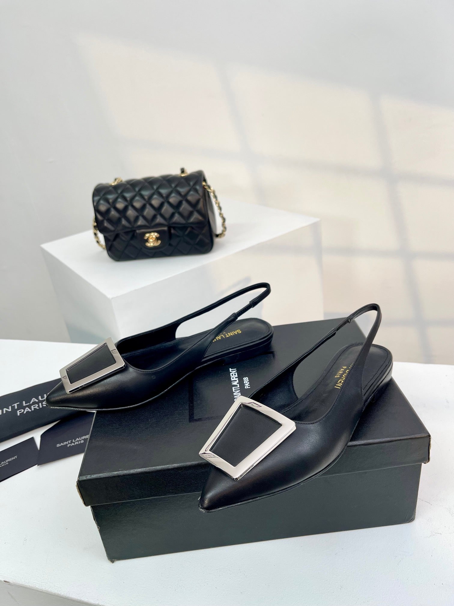 YS* 24 new empty shoes