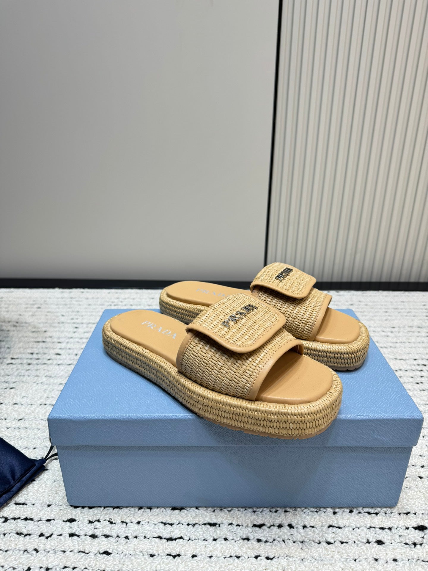PRA* 24 new straw sandals slippers