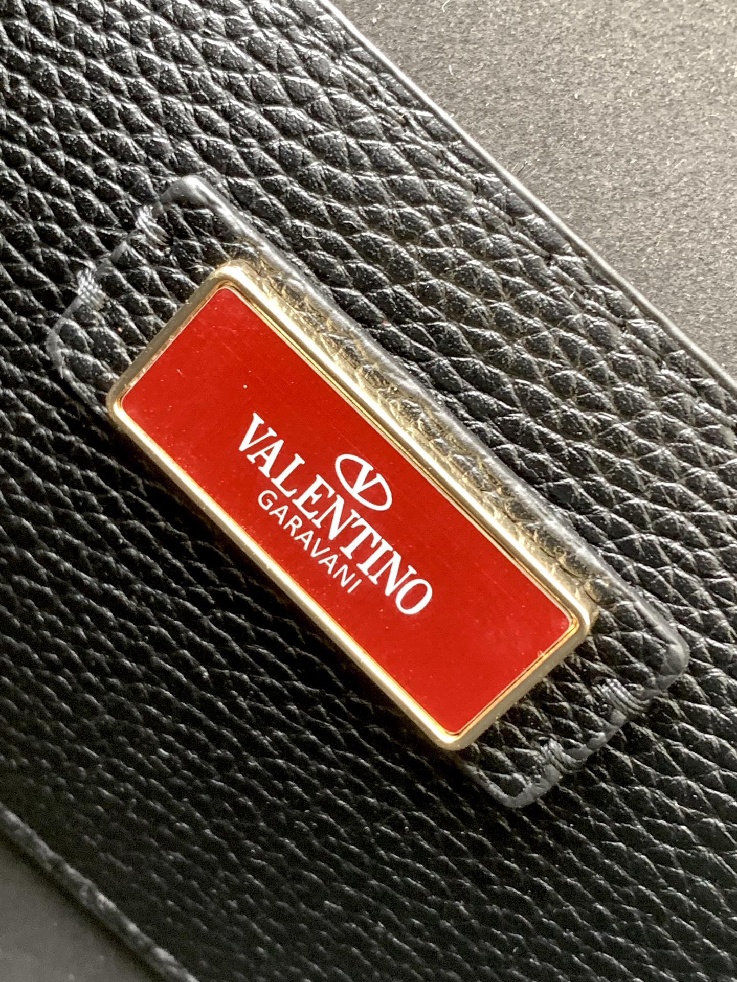 Valent* GARAVANI ROCKSTUD crossbody bag