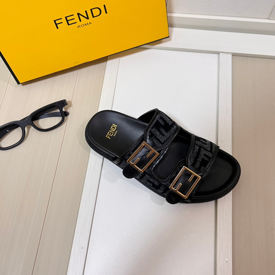 FEN* 24 new double strap slippers