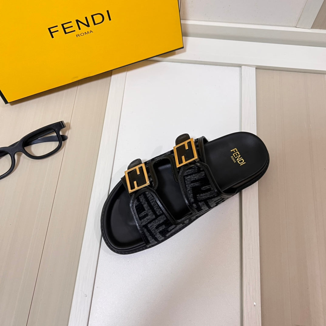 FEN* 24 new double strap slippers