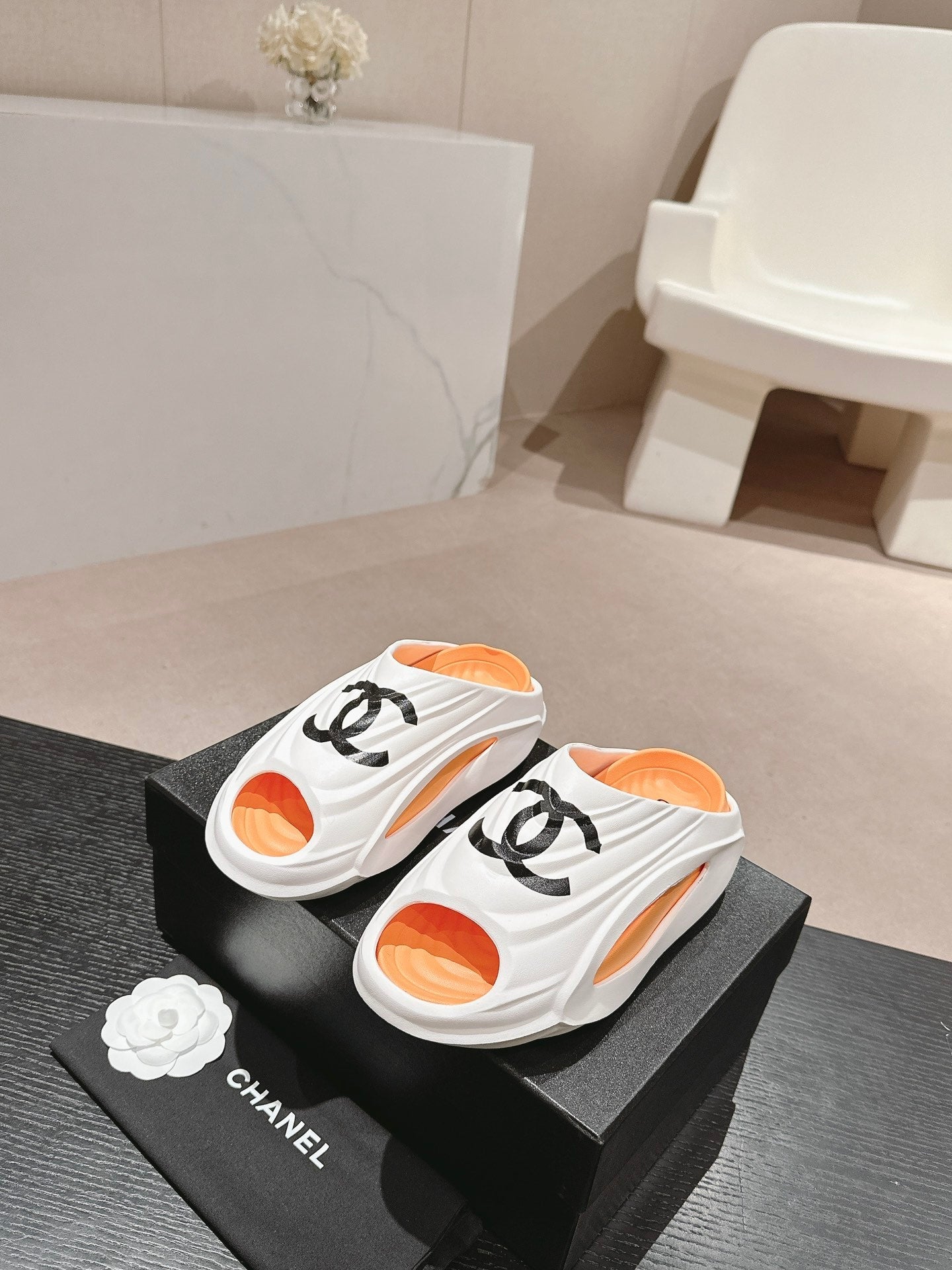 CHA* Outdoor Fish Mouth Slippers