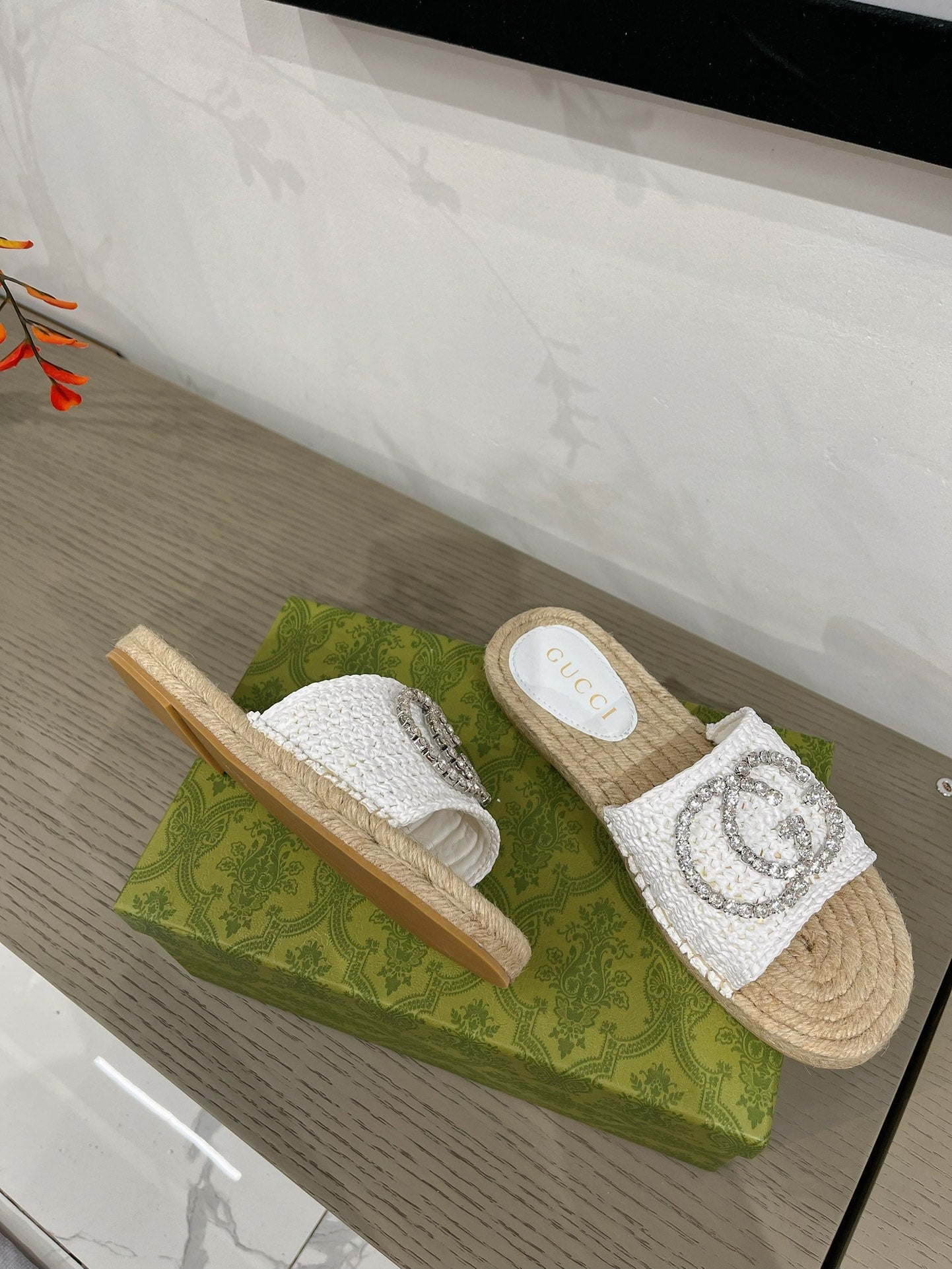 GUC* 24 new woven slippers