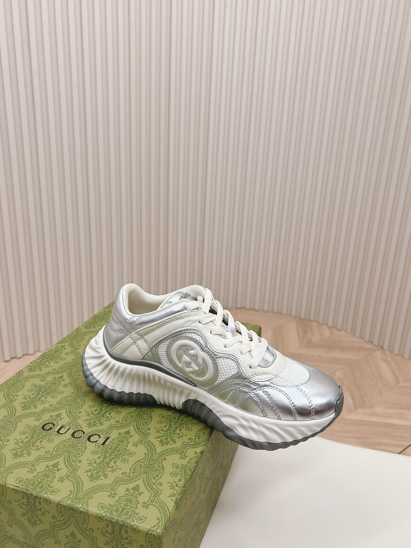 GUC* 24SS Casual Sneakers 1:1 VIP