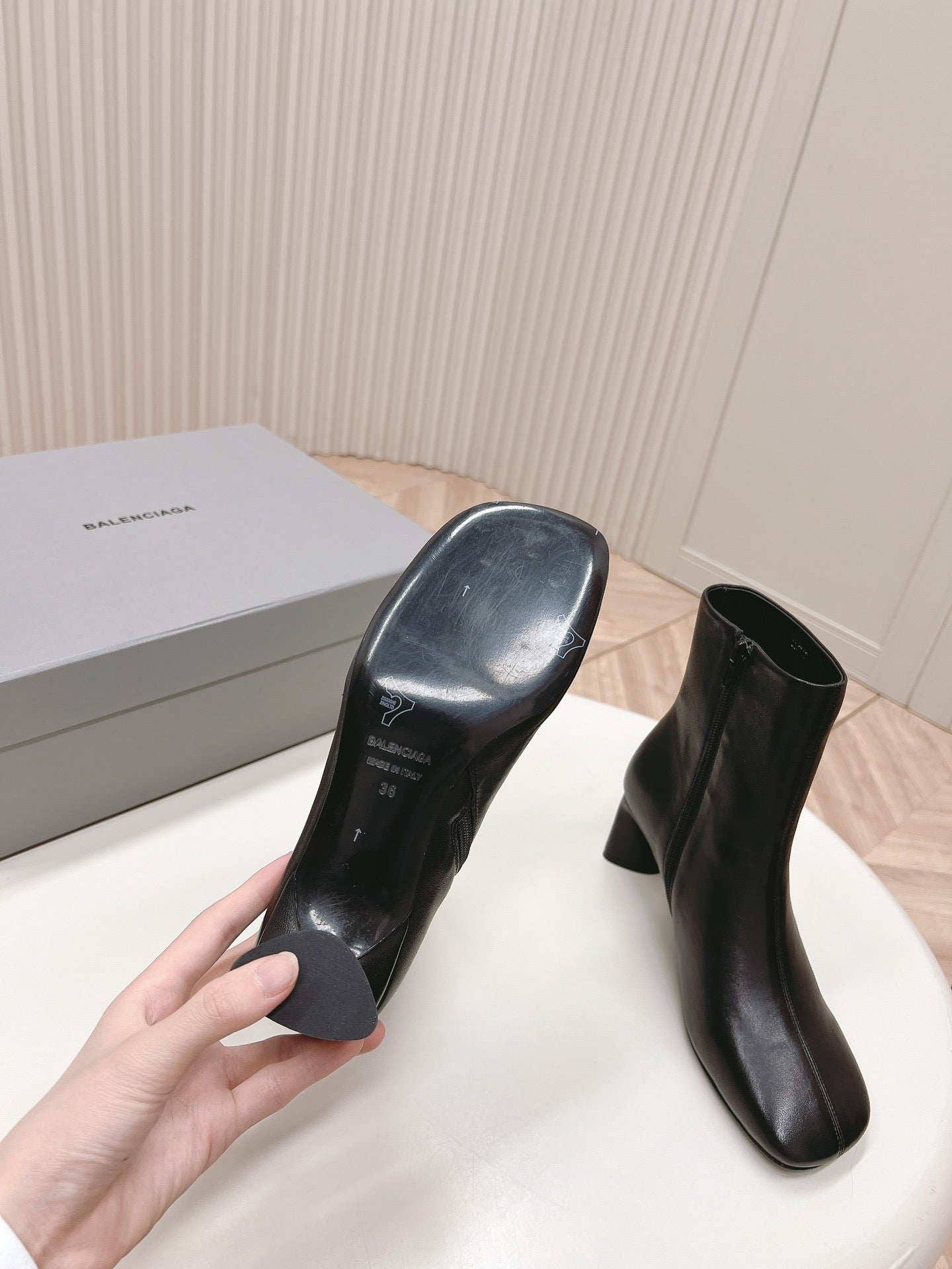 Balenciag* 24SS catwalk ankle boots 1:1 VIP 11