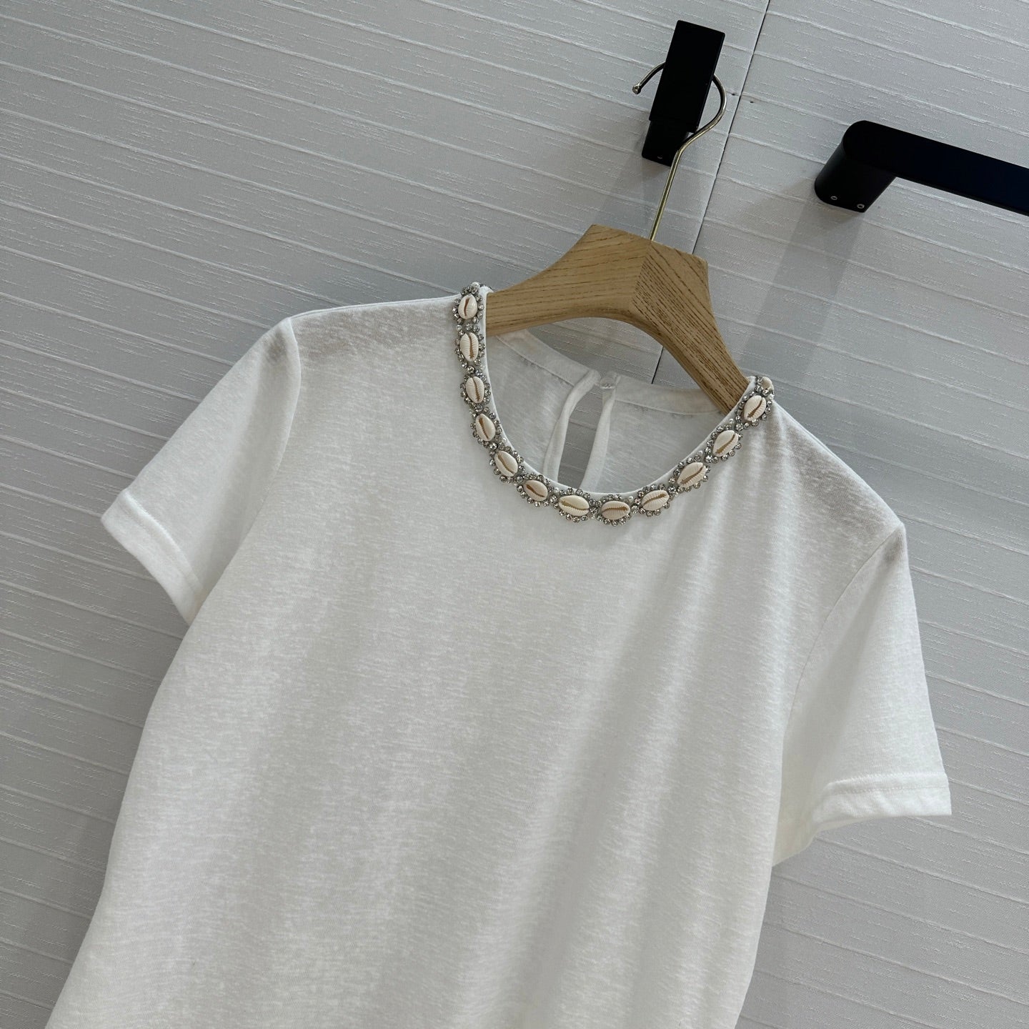 ZIM* 25SS Shell Crystal Collar T-shirt
