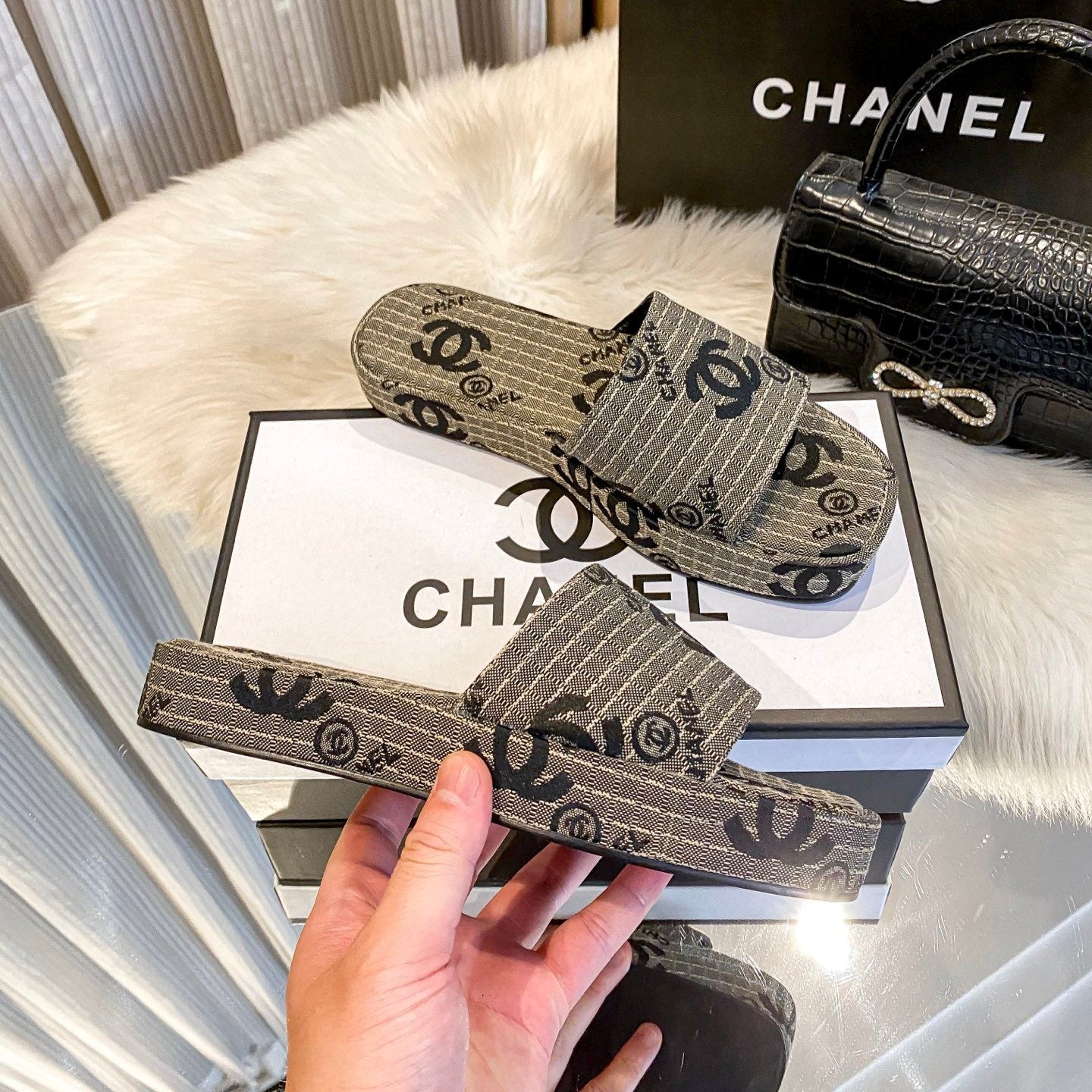 CHA* 25 new slippers