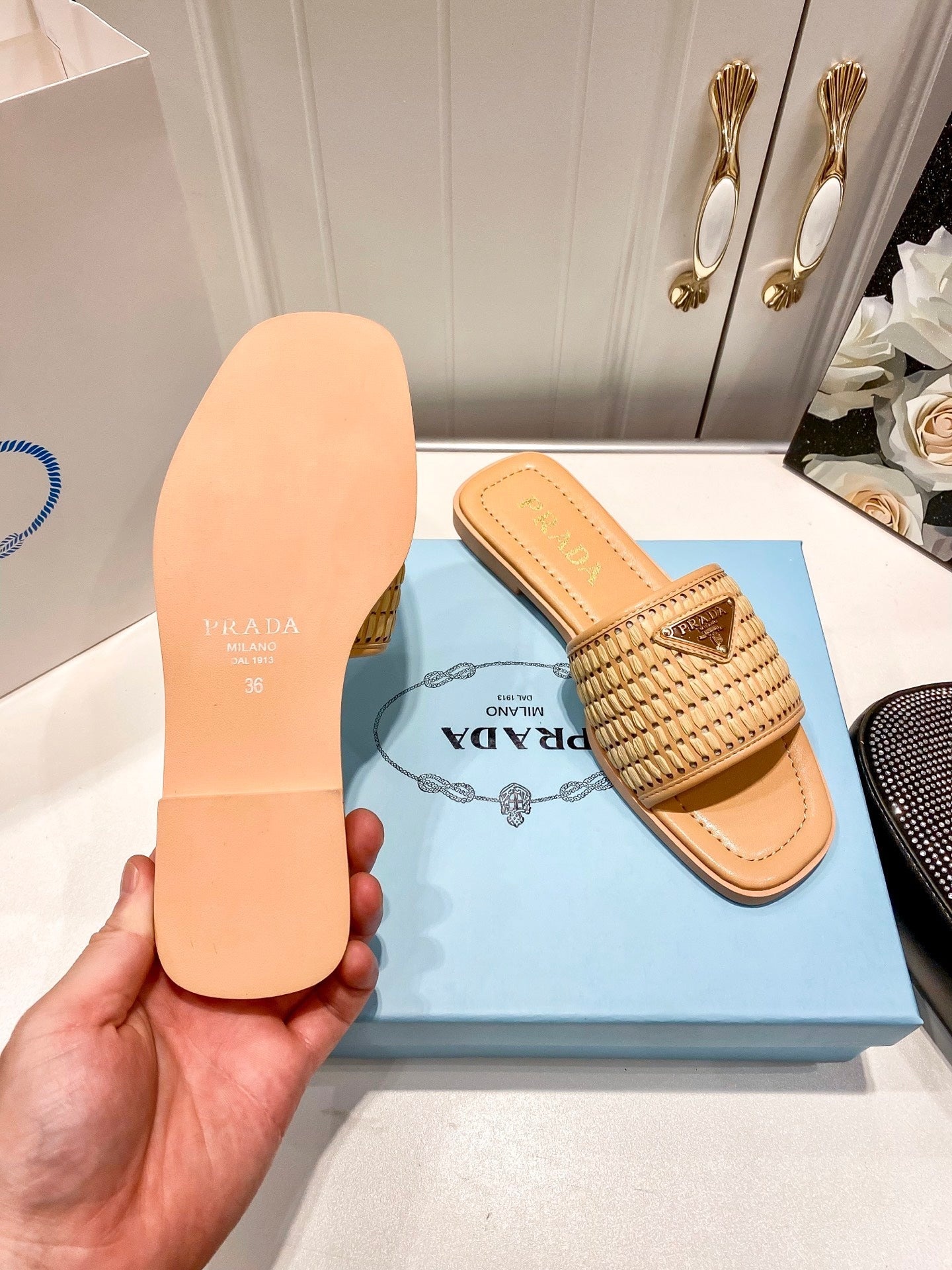 PRA* 25 Woven Slippers