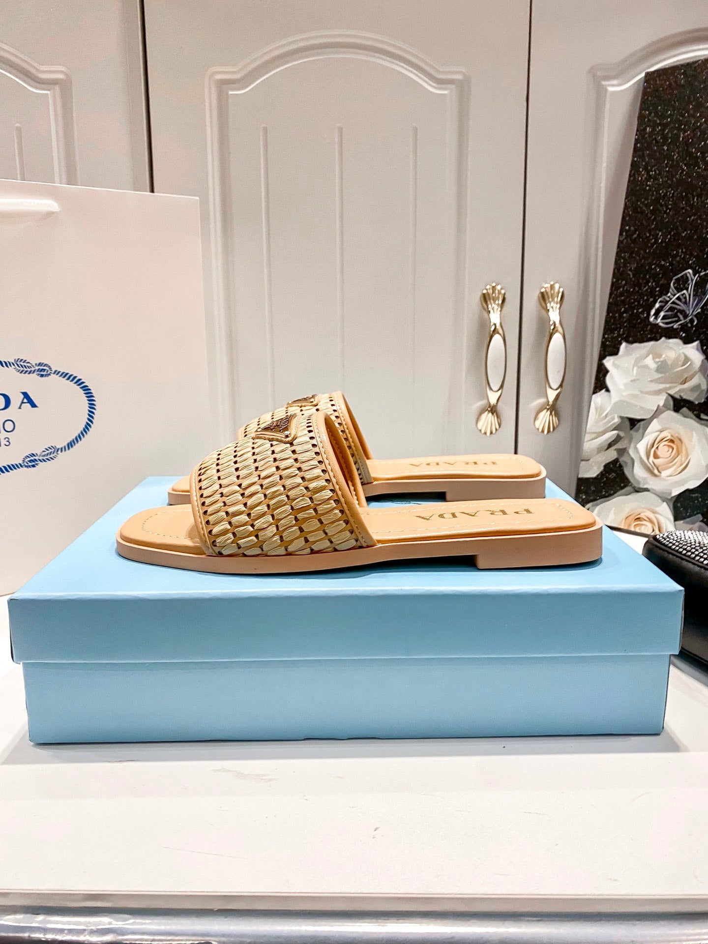 PRA* 25 Woven Slippers