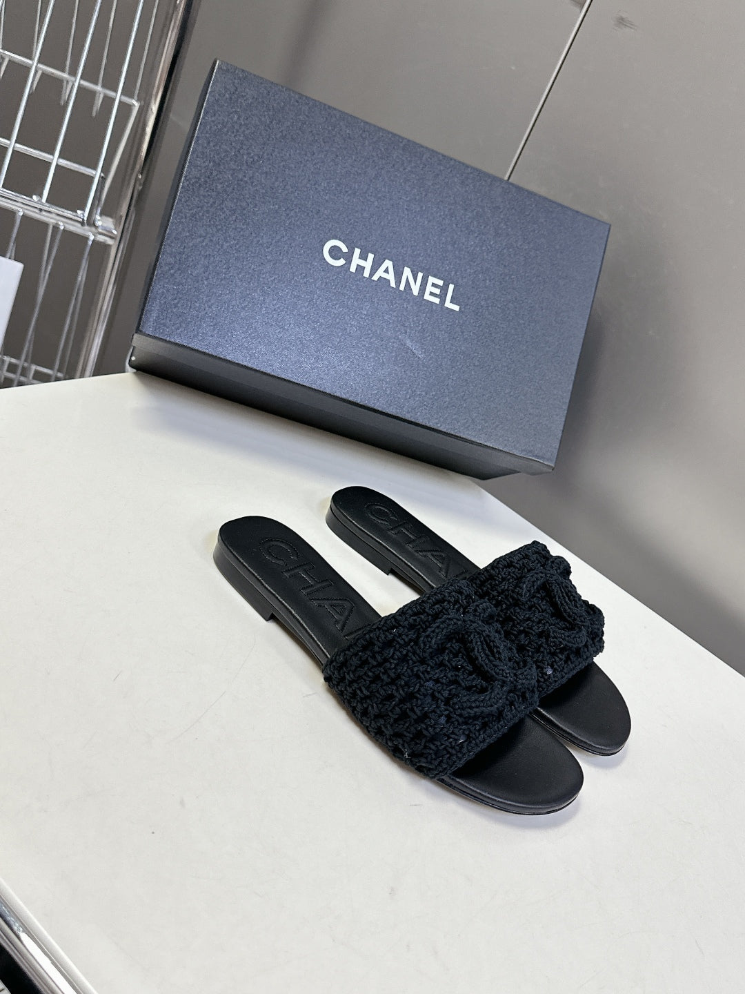 CHAN* 25SS Woven Slippers VIP