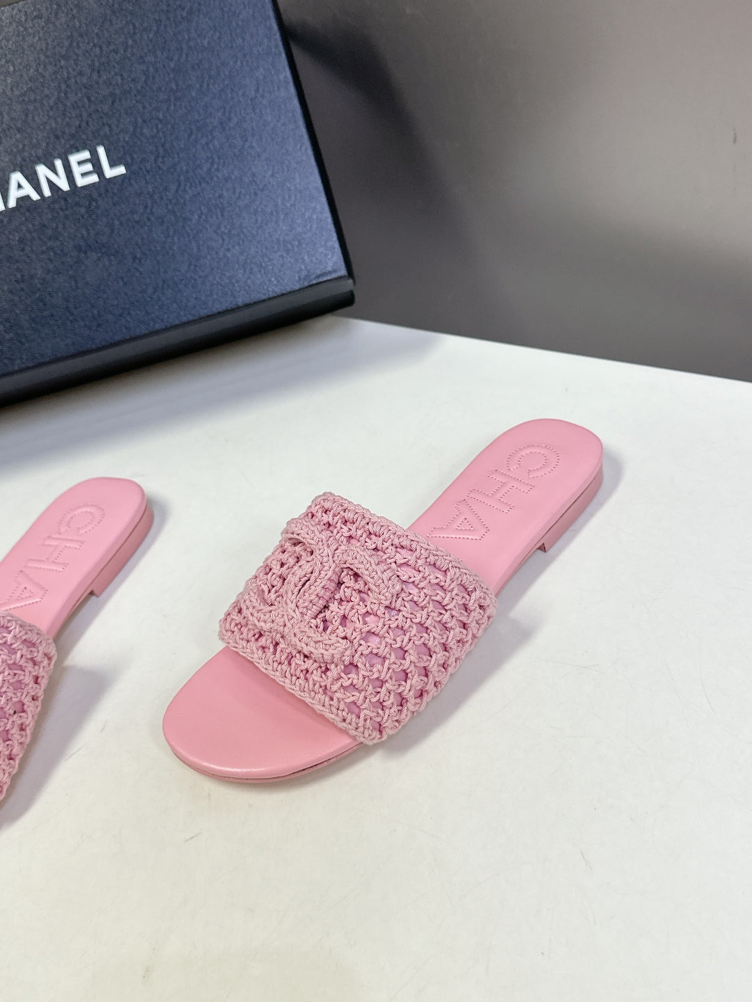 CHAN* 25SS Woven Slippers VIP