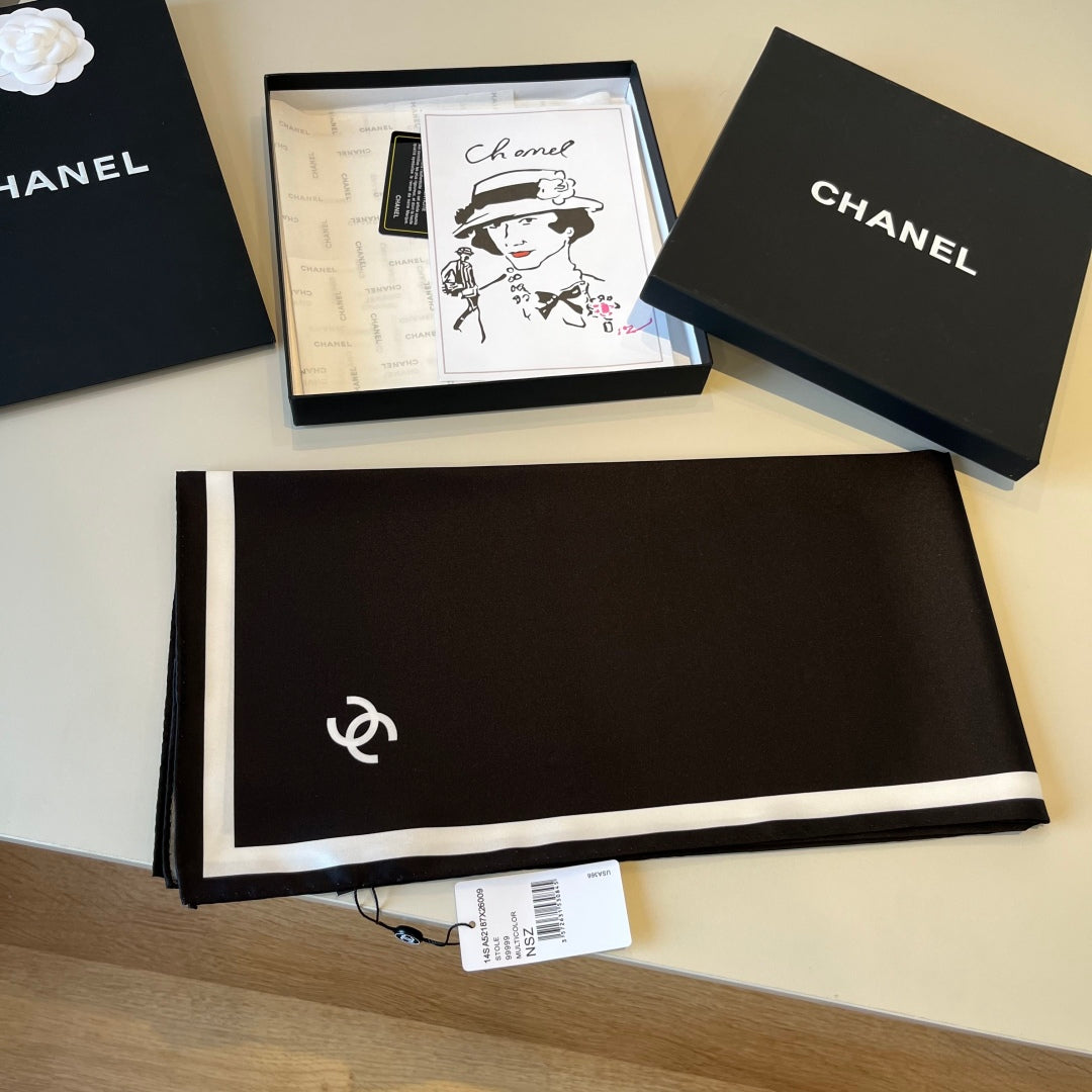 CHAN* 25SS 100% silk square scarf