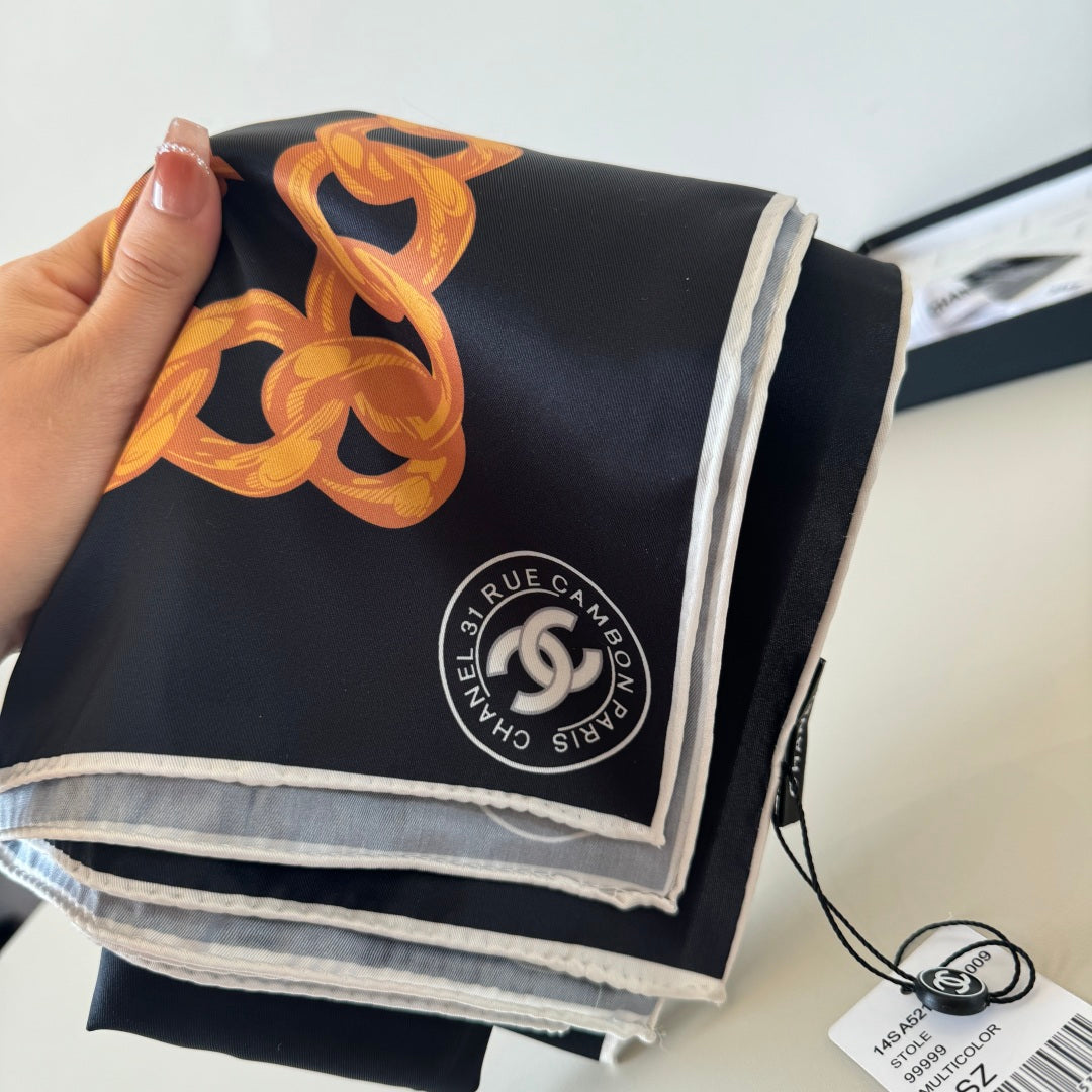 Herme* 25SS 100% silk square scarf