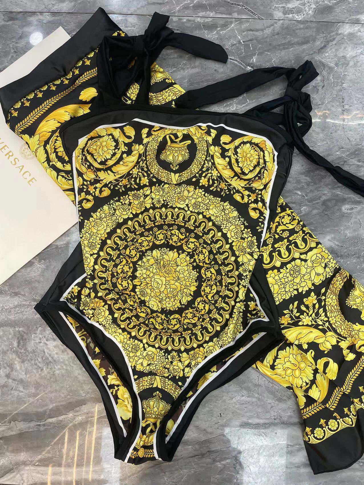 Versace* 25SS Swimsuit 2-Piece Set