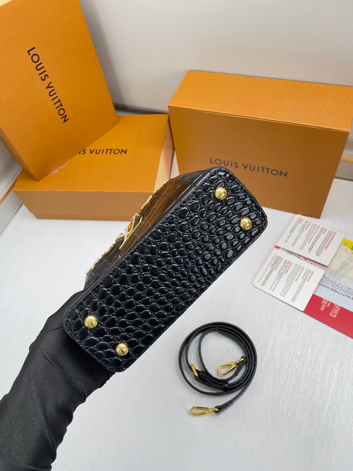 LOU* 25SS crocodile-print handbag