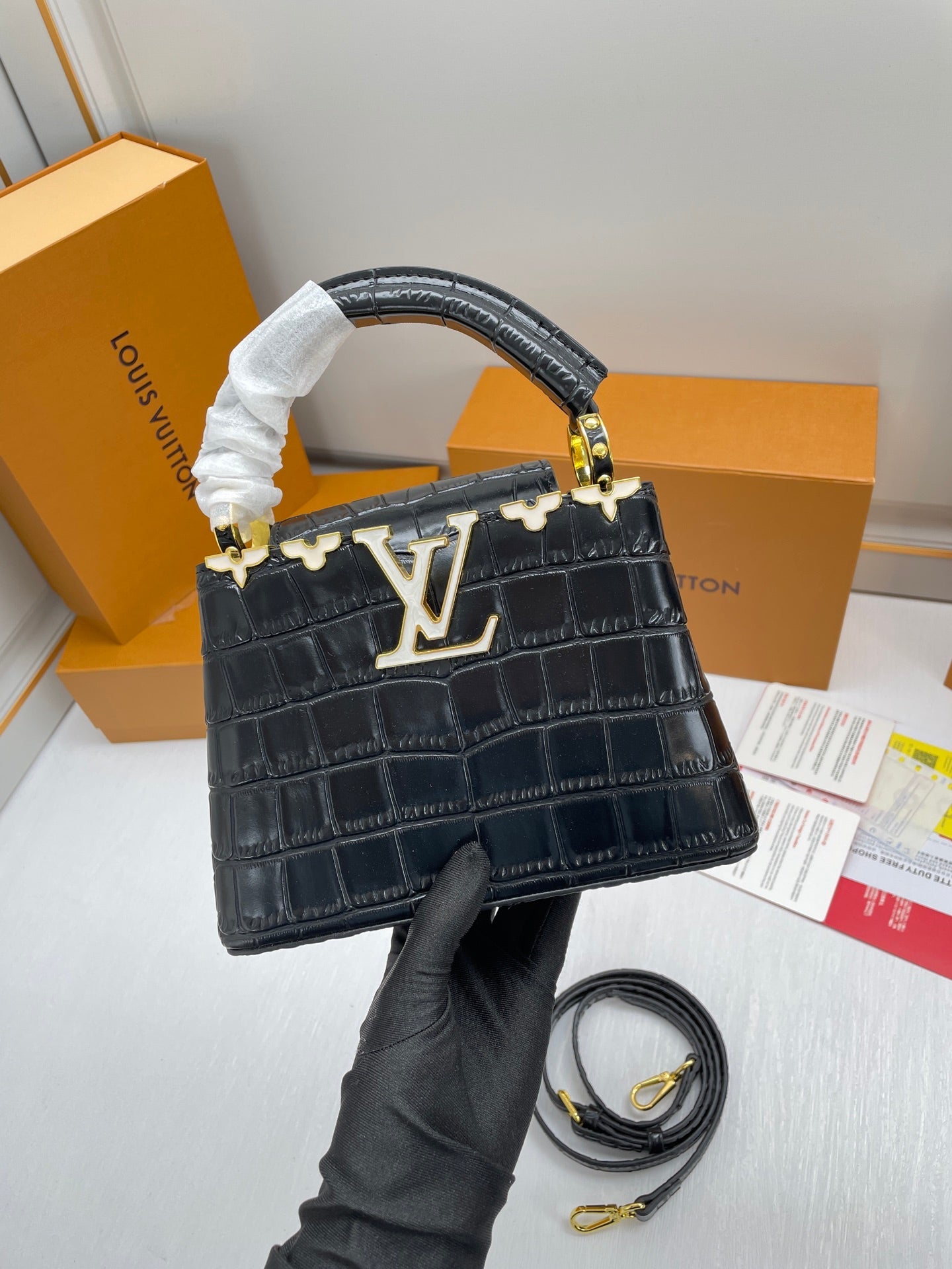 LOU* 25SS crocodile-print handbag