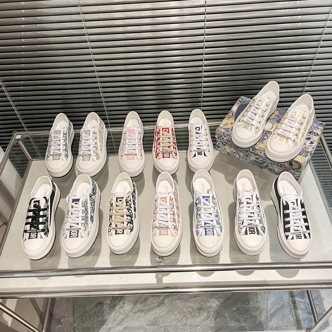 DIO* embroidered canvas sneakers