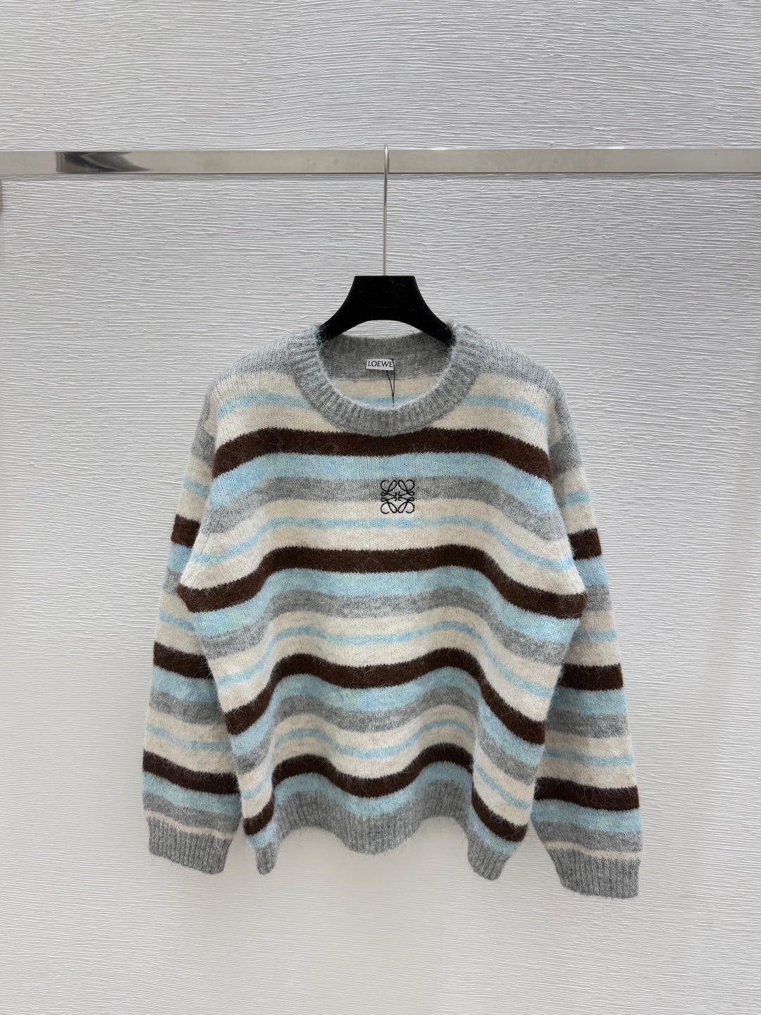 Loew* 25SS sweater