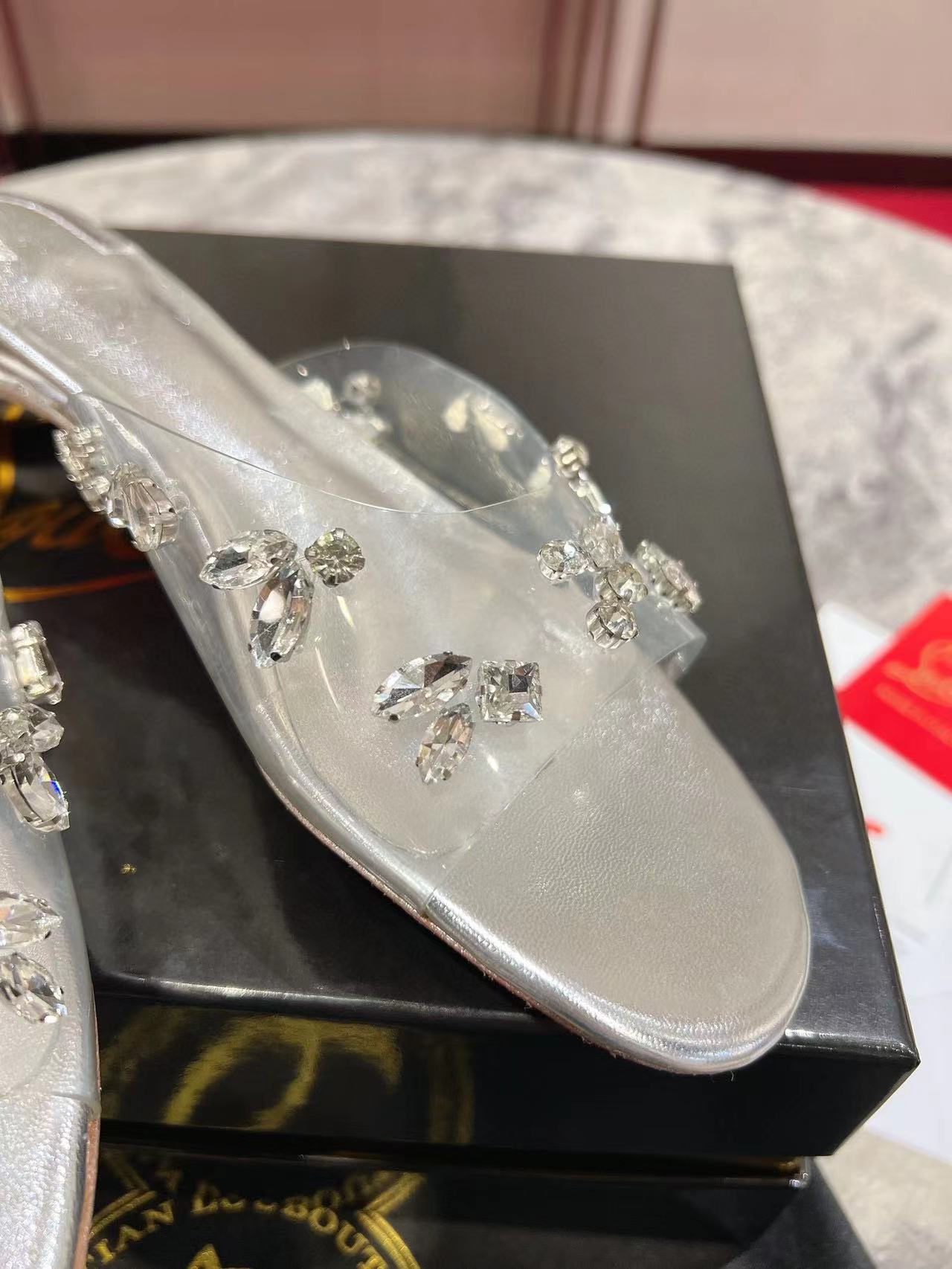 CL* new rhinestone slippers