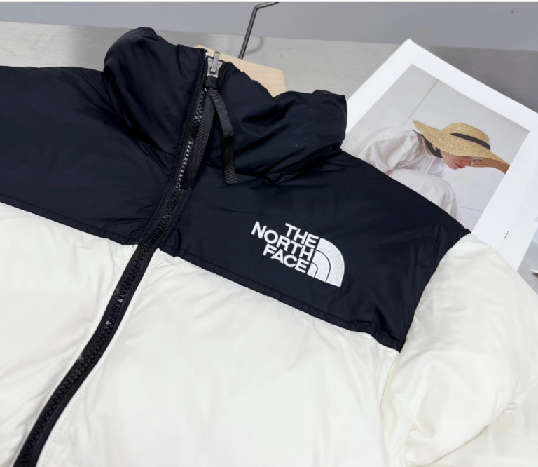 Unisex stand-collar embroidered thickened down jacket