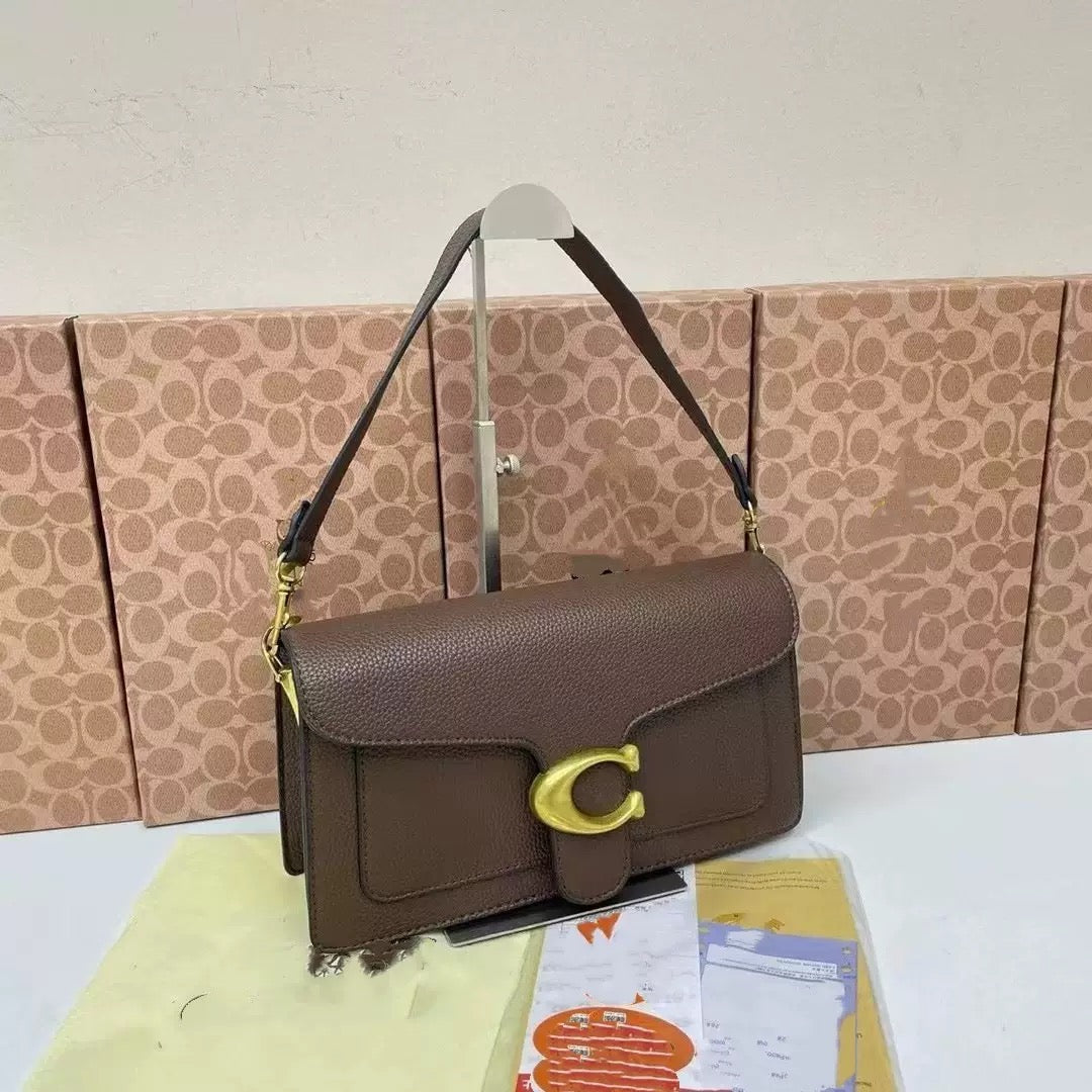 Classic lychee-textured shoulder bag