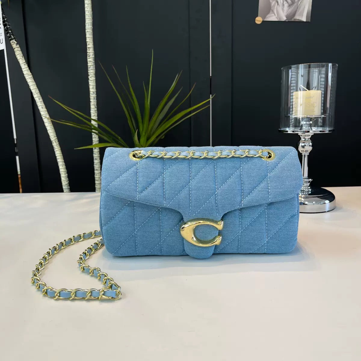 Quilted chain crossbody bag