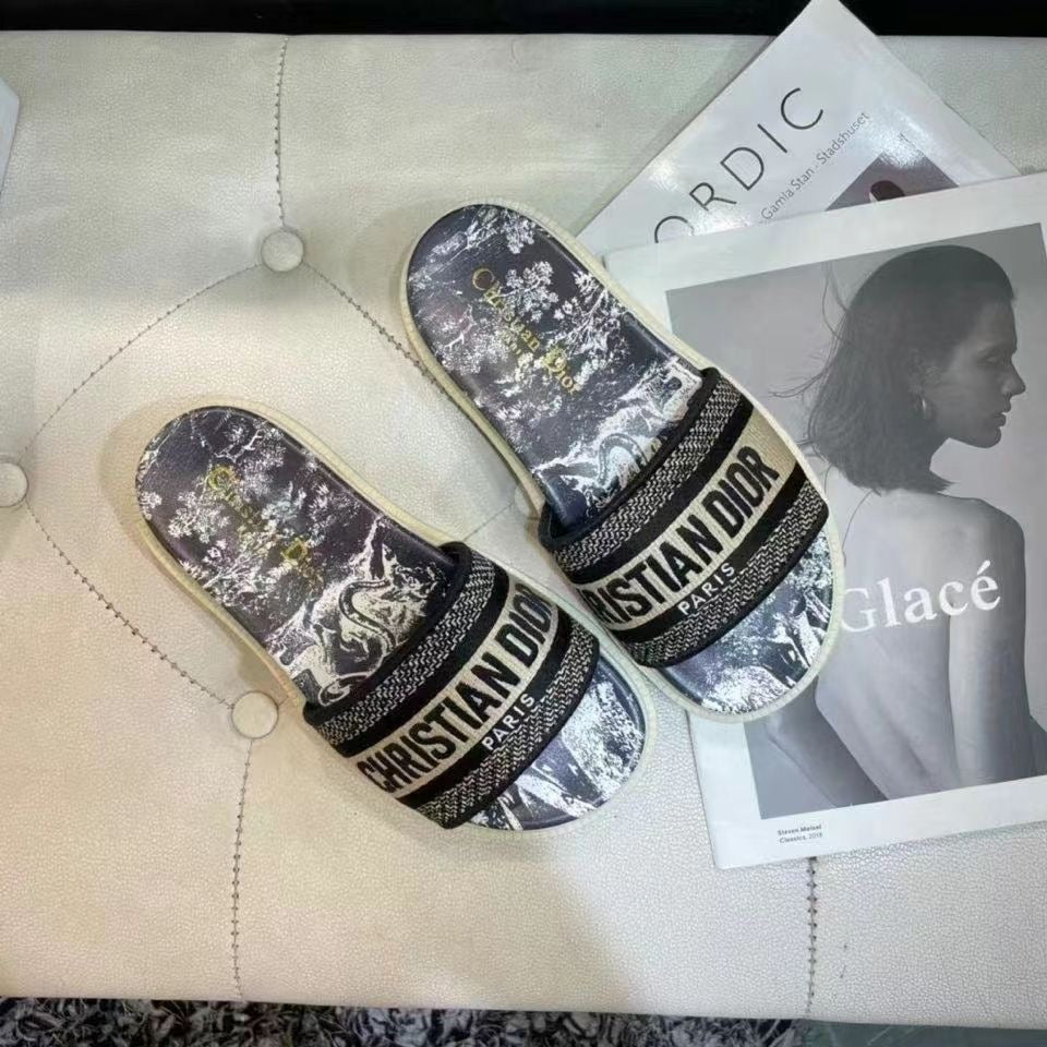 23 Summer thick-soled height-boosting super soft slippers