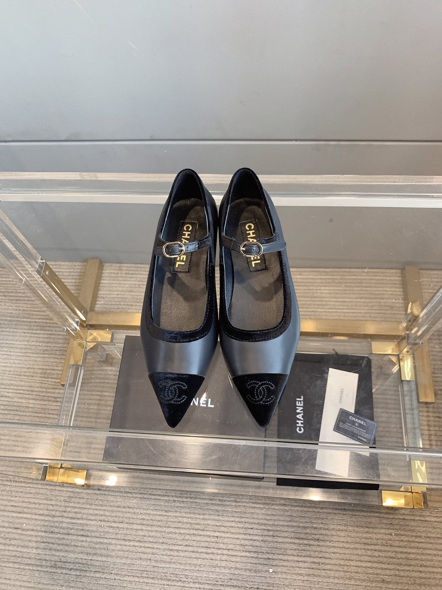 CHA**24 new pointed toe flat Mary Jane shoes  VIP1：1