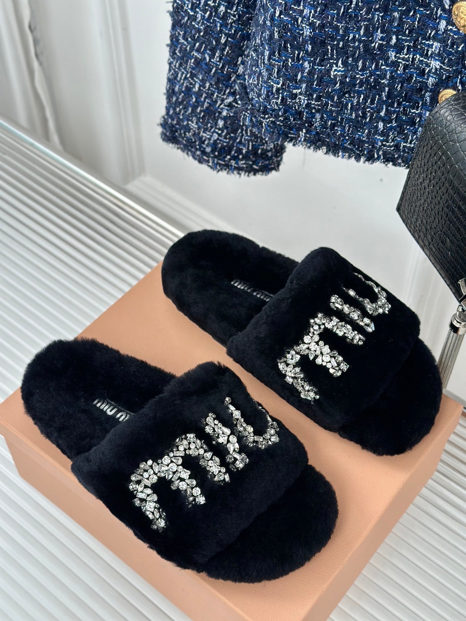 Rhinestone fur slippers 2024 Miu Miu SS VIP1:1