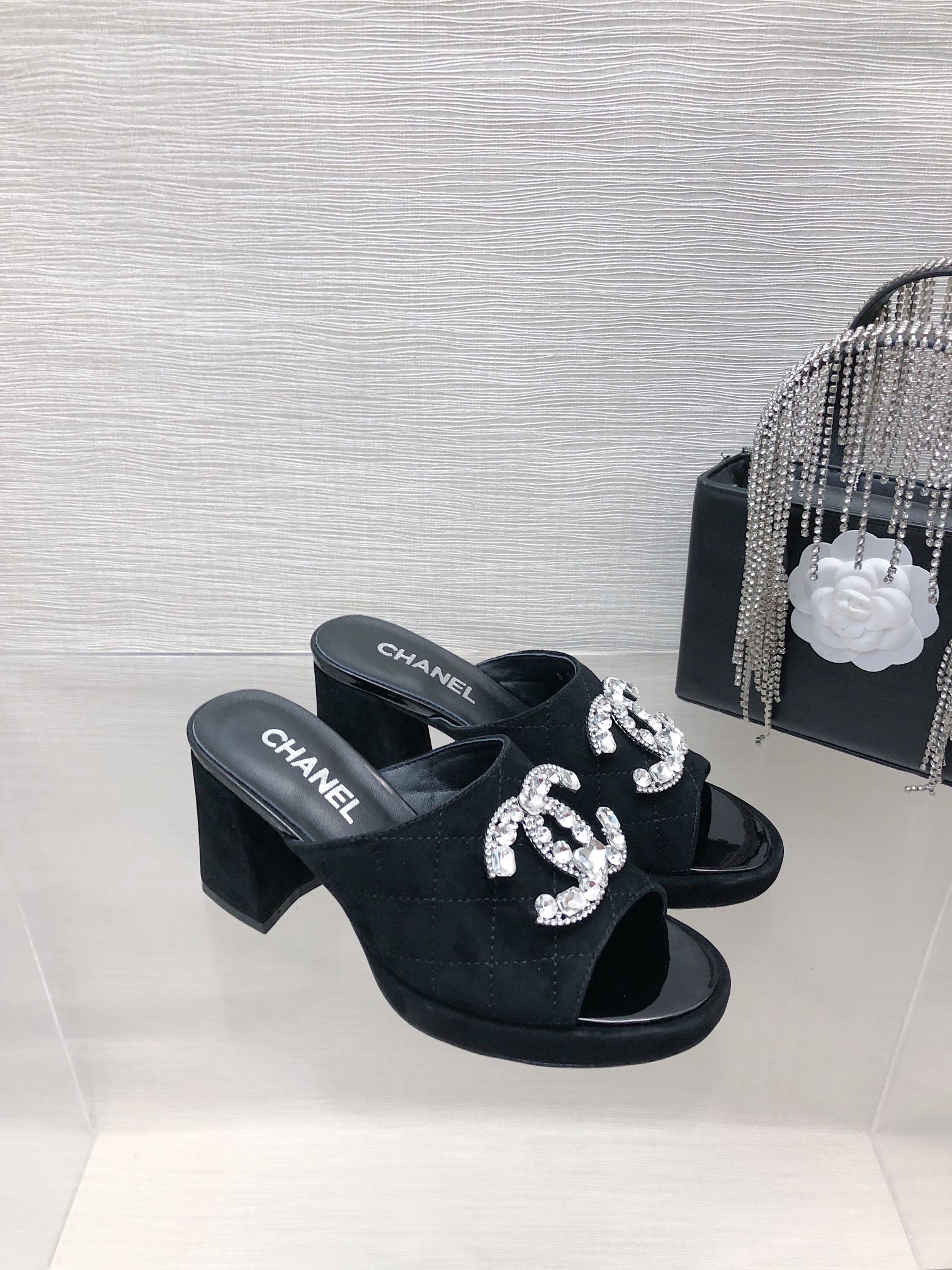 Vacation Series 24 New Slippers VIP1：1