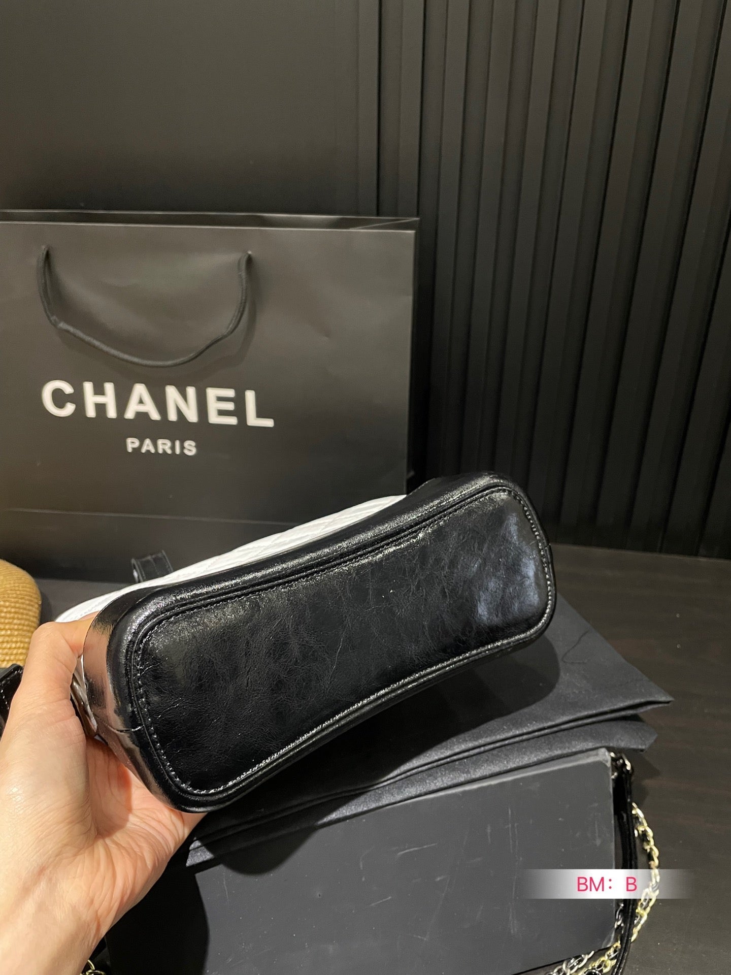 Wandering bag new CH hardware